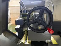 Задняя бабка токарного станка SMTCL с маховиком и рукояткой зажима на направляющих станины