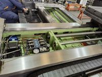 Салазки стола горизонтально-расточного станка SMTCL TPX в сборке: направляющие, ходовой винт, зубчатая рейка, гидроблок с манометром